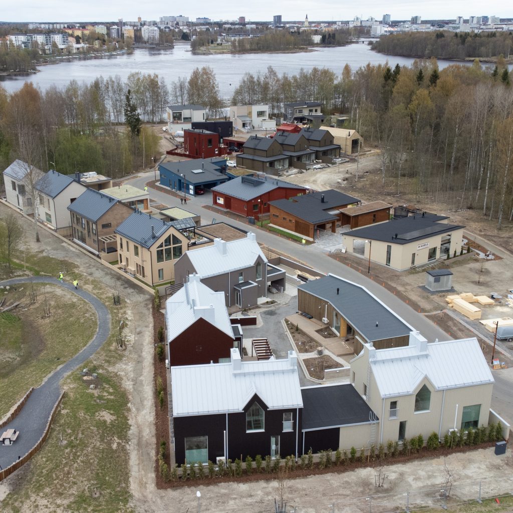 Ilmakuva asuntomessualueesta.